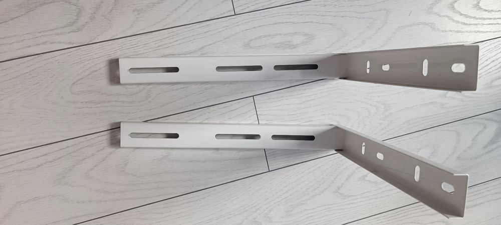 Vând suporți aer condiționat