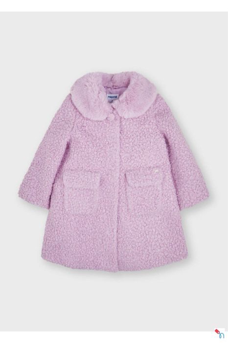 пальто для девочек от Mayoral в идельном состоянии.