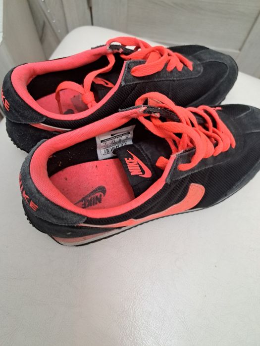 Продам кроссовки Naike 3000