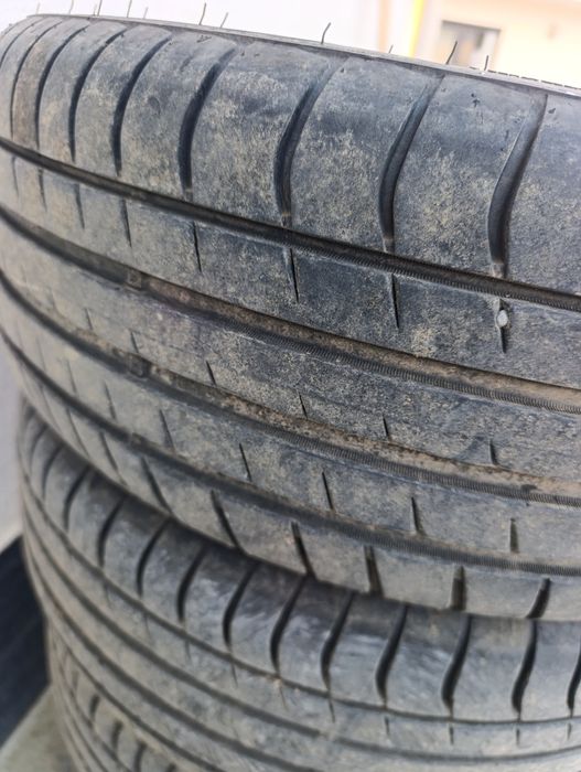 Vând  4 roți,cauciucuri vară 225/45/17  ,cu jenti aluminiu