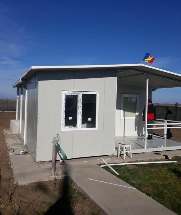 Vând containere modulare 3mx7m