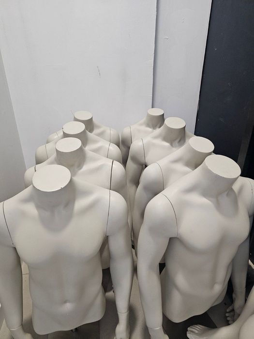 Торсове и манекени мъжки дамски детски