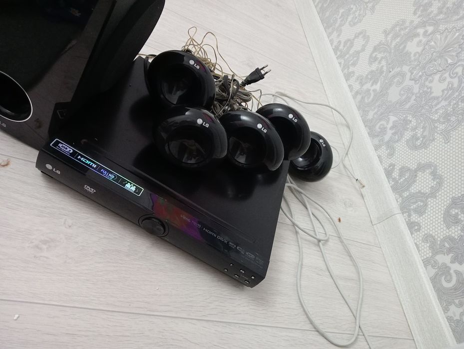 Домашний кинотеатор LG