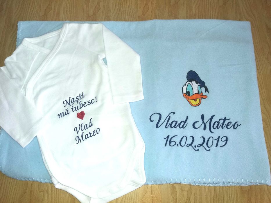Paturica brodata personalizata pentru bebelusi