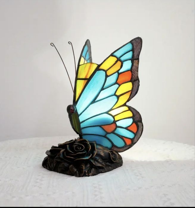 Лампа в стил Тифани