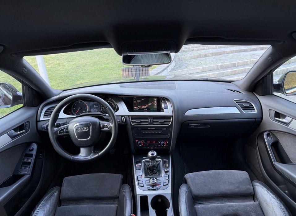 Audi A4 B8 pachet S-line 2009