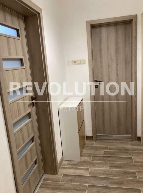 Дава се под наем Двустаен апартамент в Варна, Конфуто - 68 кв.м за 438.6 € - Снимка #5