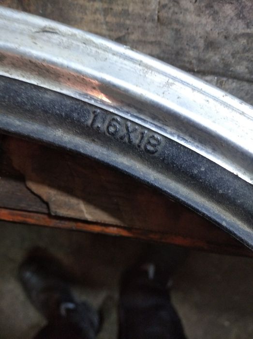 Колесо от мотоцикла