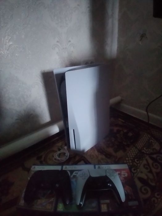 Продам пс 5 с играми