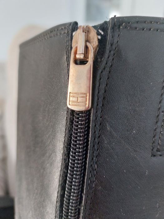 Продам сапоги демисезонные Tommy Hilfiger 40 размер