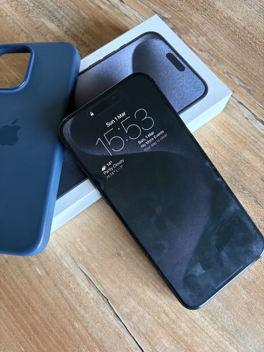 Vand iPhone 15 Pro Max 256gb
