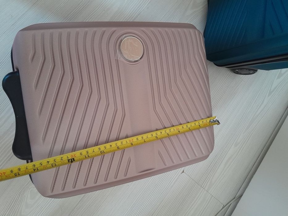 Troler Wizz Air Roz sau  Turcuaz