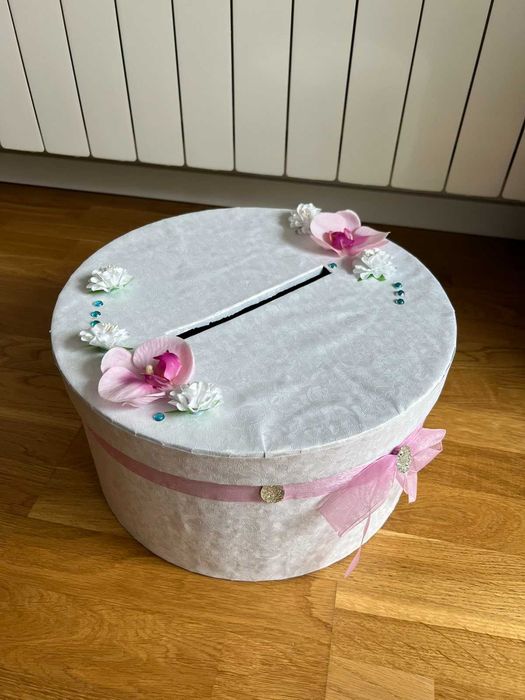 Сватбена кутия за пари и пожелания