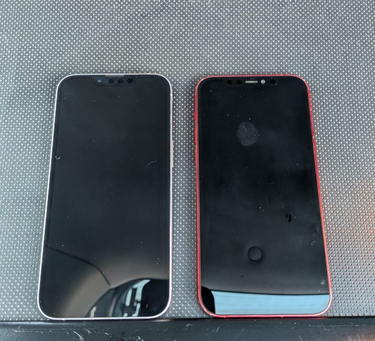 iPhone 14 și iPhone 12 de vânzare