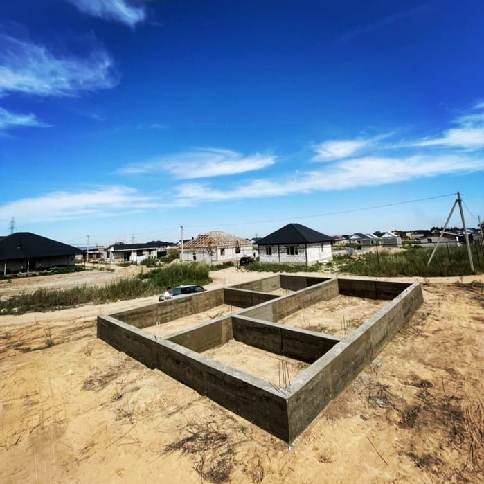 ЗАЛИВАЕМ  фундамент!