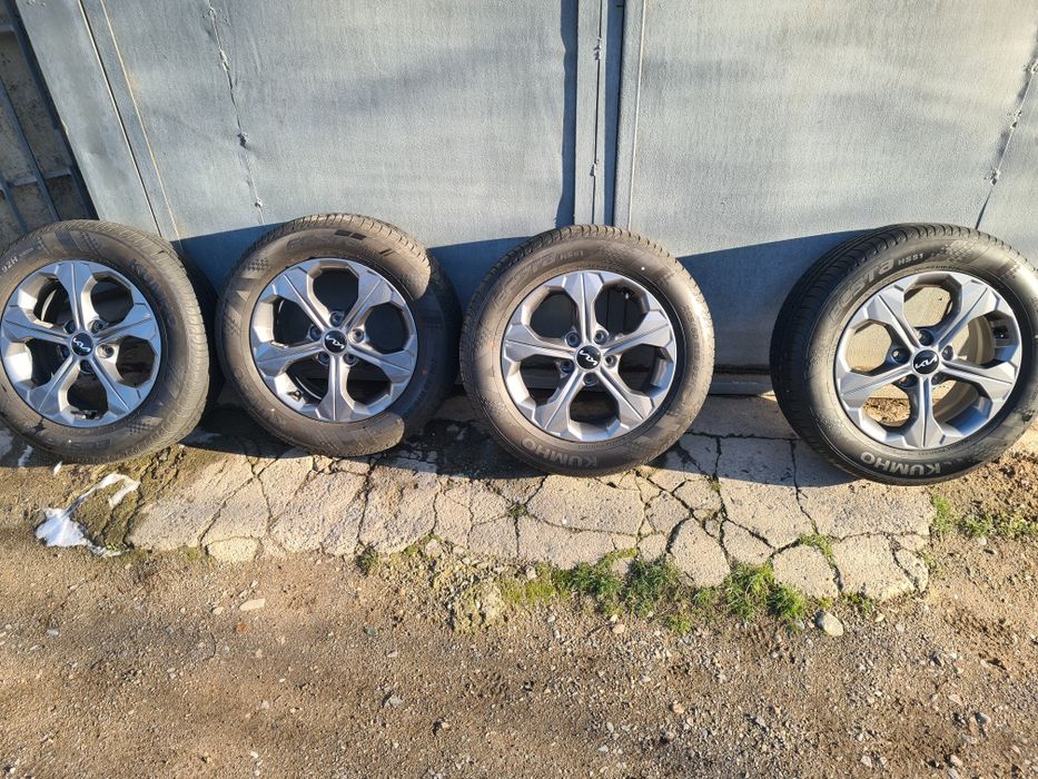 Продам комплект дисков с резиной R16