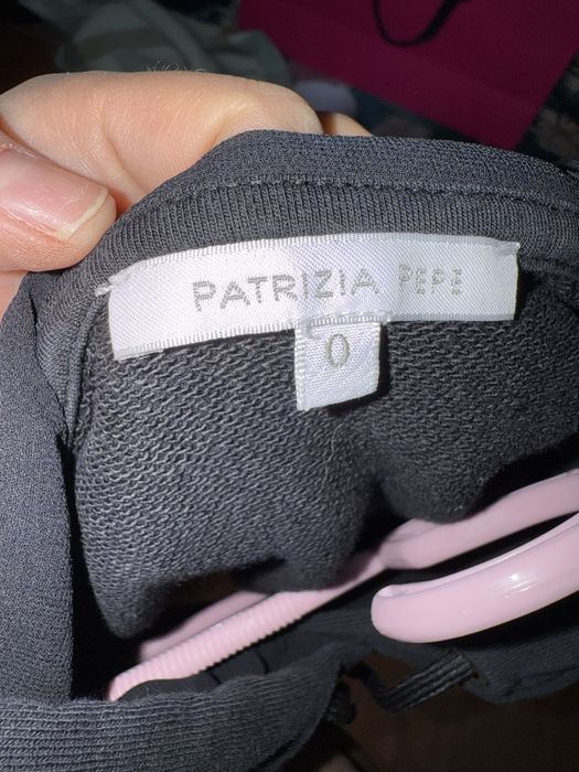 Къс суичър на марката PATRIZIA PEPE