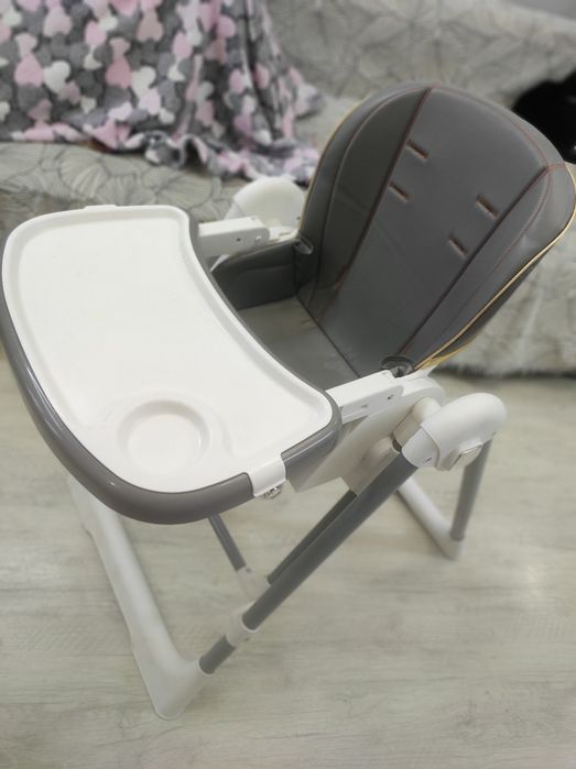 Детский стульчик для кормления