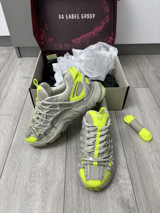 44 Label Group Symbiont 2 marimea 42