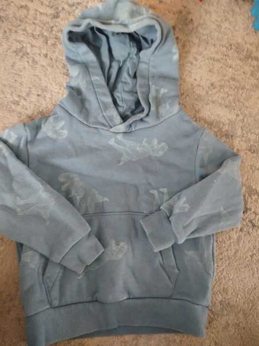 Детски дрехи и обувки 1-2-3 години на символични цени за момче