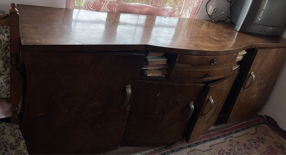 Corpuri de mobilier retro lemn masiv furniruit necesita reconditionare