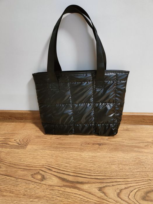 Чисто нова дамска чанта за през рамо, черна, 37x28x9см