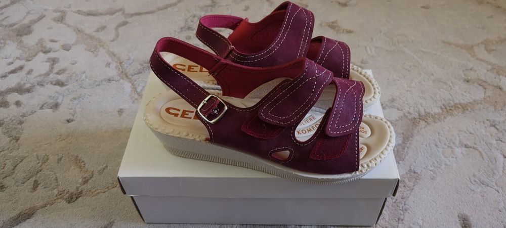 Sandale pentru monturi femei Mjartan 2815-N08 bordo