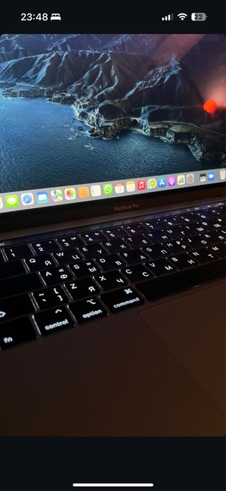 MacBook Pro 13-inch, 2019, Two Thunderbolt 3 ports