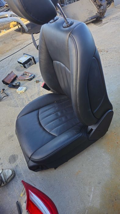 interior scaune piele neagra Mercedes CLS W219 Facelift scaun sofer