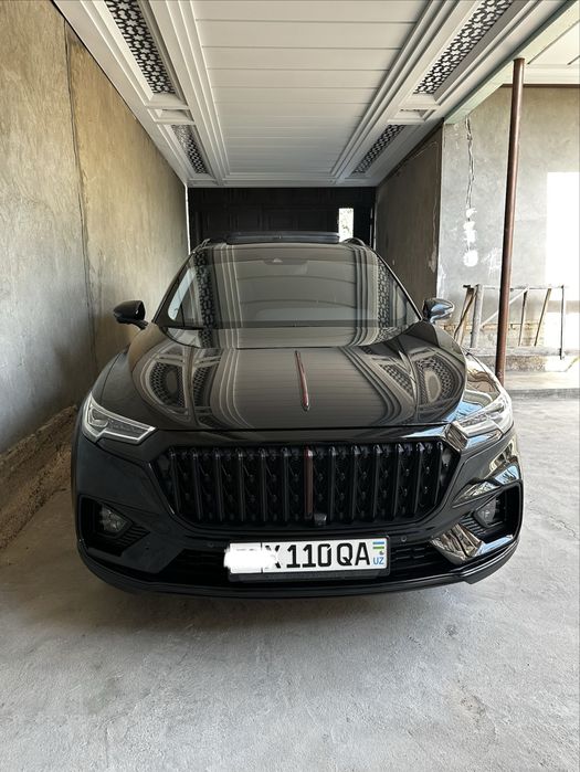 Hongqi hs5 15.400