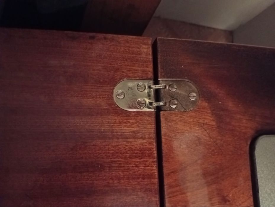 Продам швейную машину