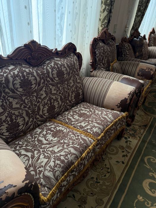 Мягкий мебель диван