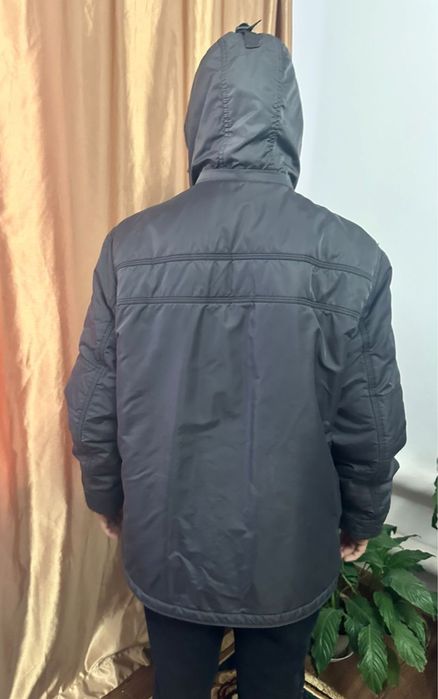 Продам зимнюю куртку