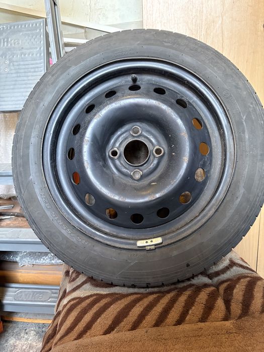 Продам комплект резины с дисками