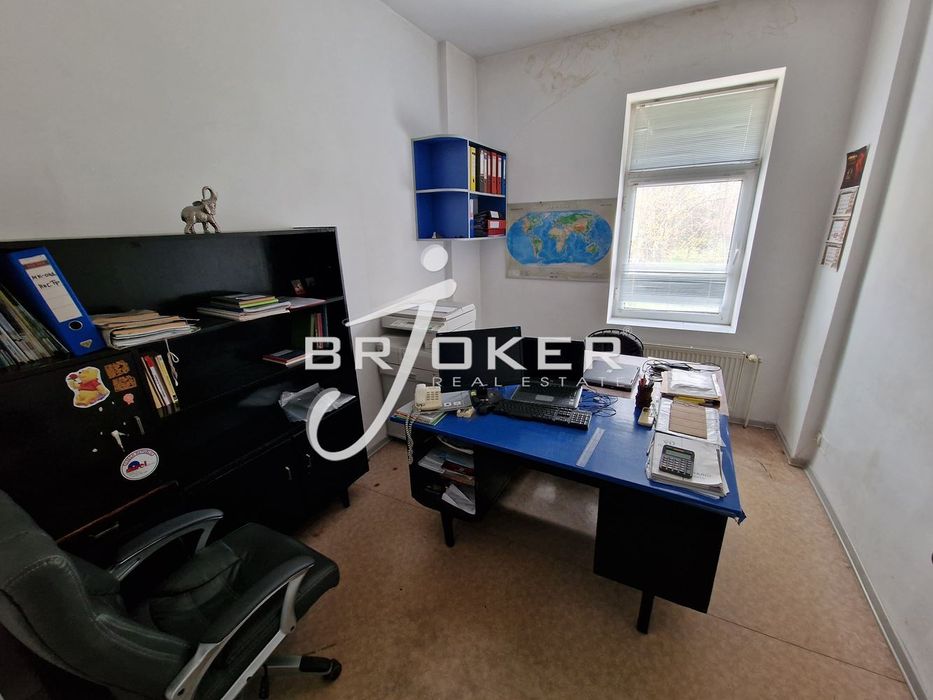 Продава се Промишлена сграда в Кърджали, Център - 1092 кв.м за 1000 €/кв.м - Снимка #8