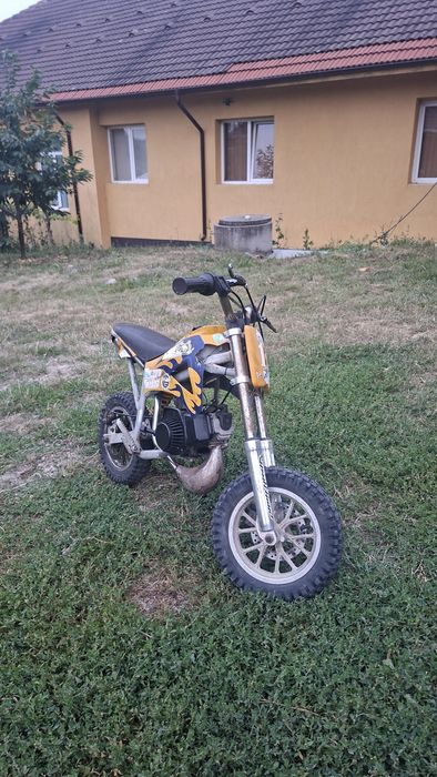 Cross 49cc, trage bine!