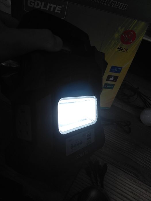 Kit solar portabil USB ,Card , Bluethoot , radio FM ,l