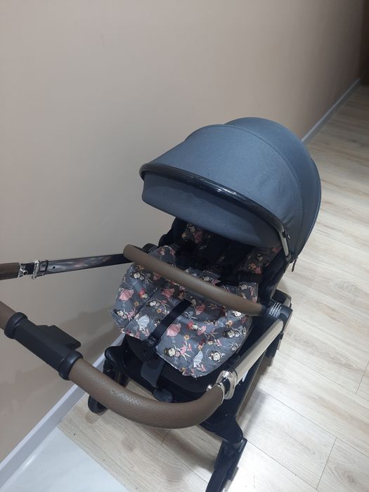 Коляска прогулочная Кидило