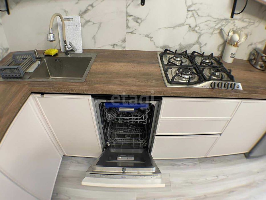 Продажа 2 ком в ЖК Керемет