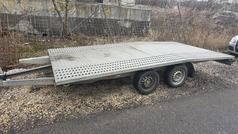 Inchiriez Platforma auto