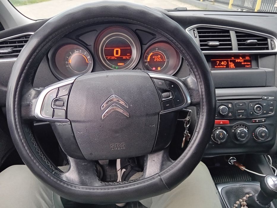 Citroen C4 2016.