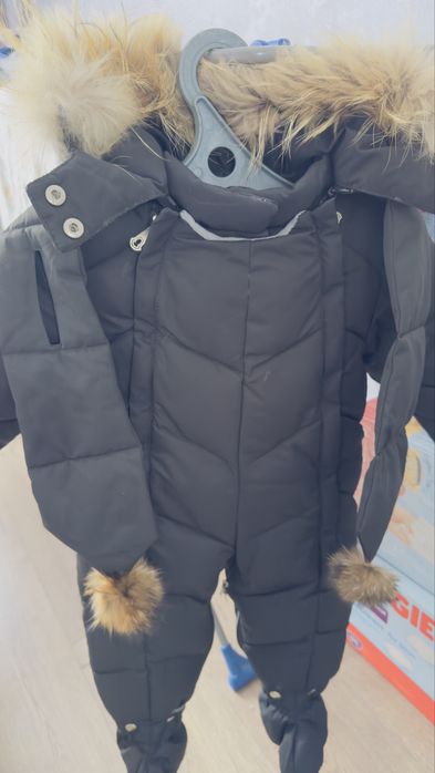 Продается детский зимний комбинезон