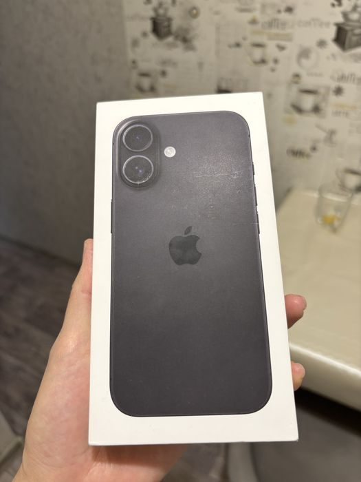 Смартфон Apple iPhone 16 128Gb черный