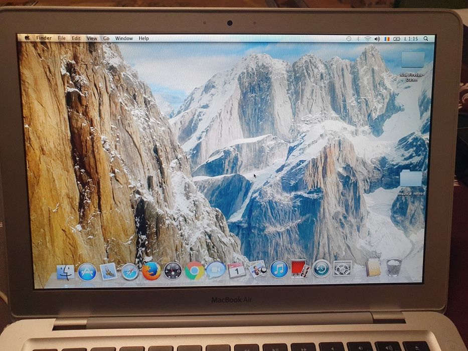 Vînd macbook Air în stare foarte bună de funcționare cu încărcător ori