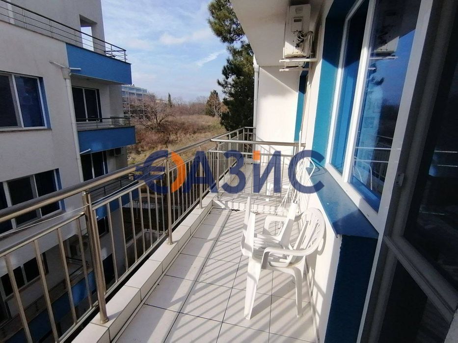 2-стаен апартамент на 3-ти етаж,комплекс Блу Бей на първа линия море