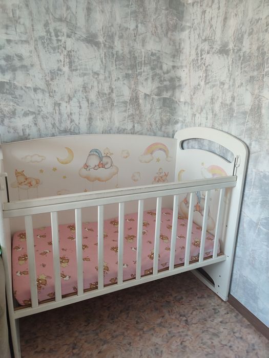 Продам детскую кроватку