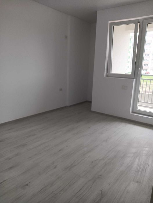 Închiriere Garsoniera ,curte proprie