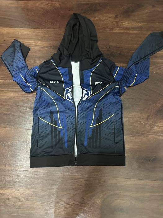 Рашгард, зипка ufc