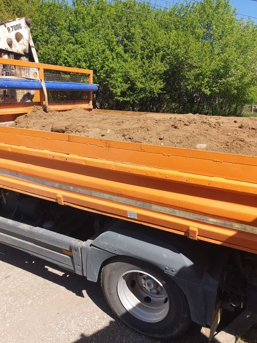 Продавам хумус, земя за градинки и дворове