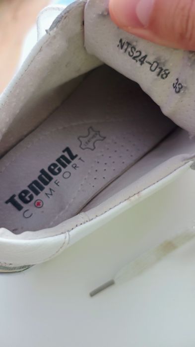 Маратонки 38 номер TENDENZ